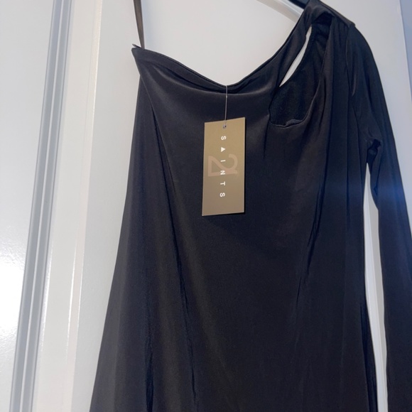 Black dress - Picture 7 of 9